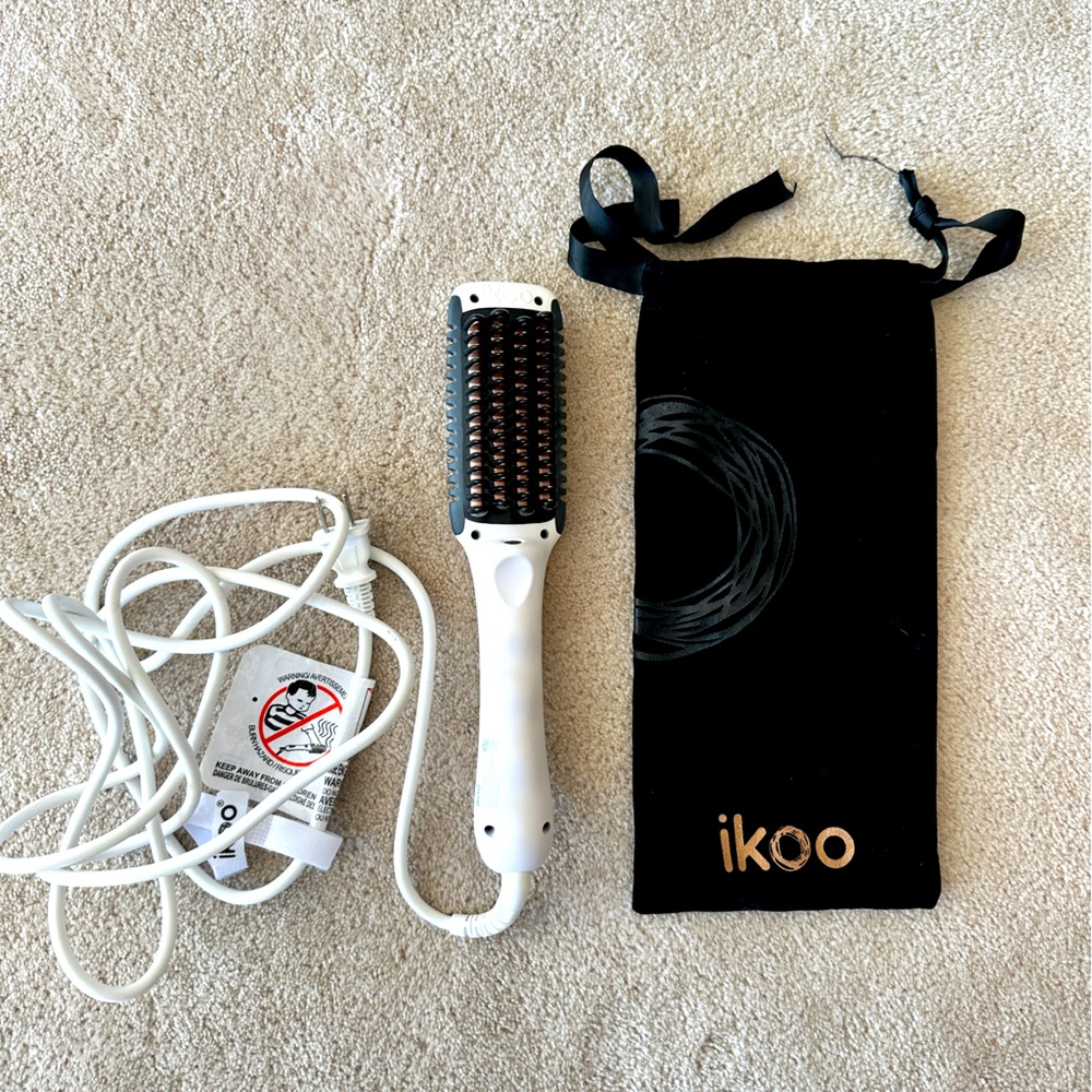 IKOO hair straightening brush